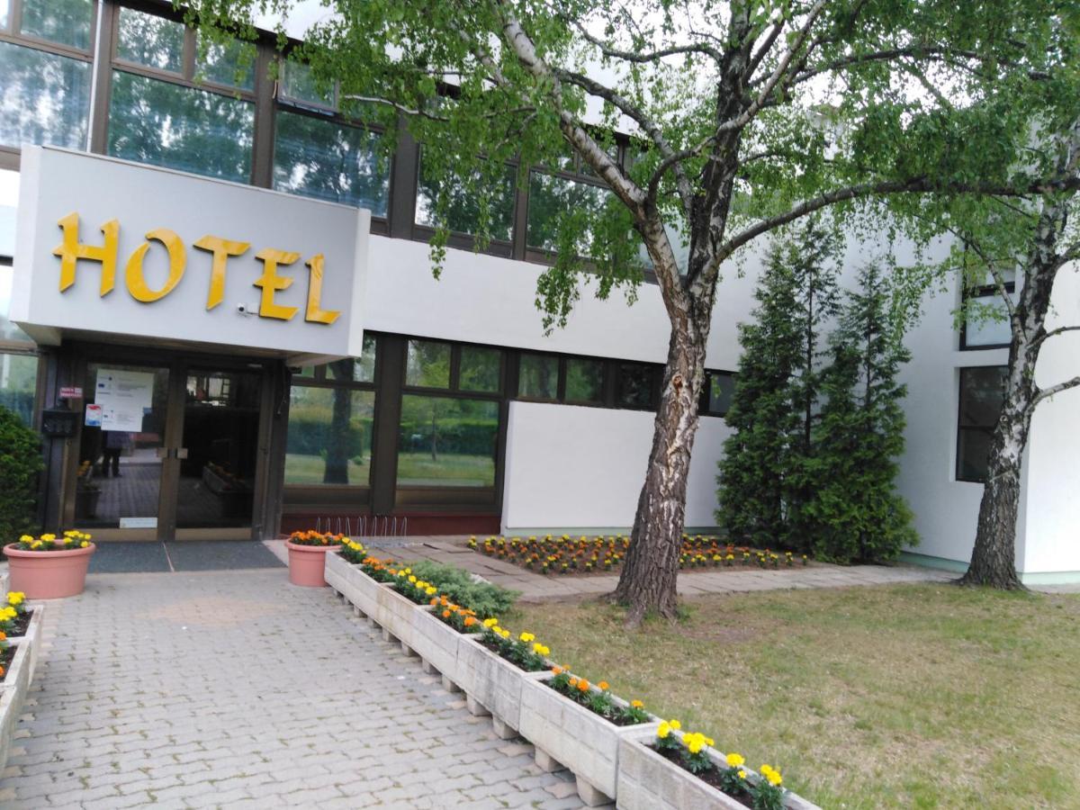 Hotel Magistern Konferencia és WellnessHotel Siófok Exterior foto
